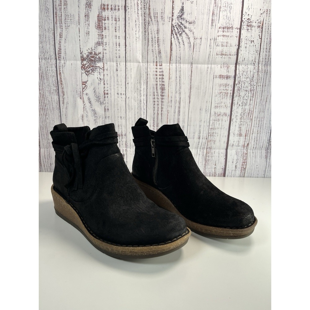 Born Viana Leather Black Wedge Suede Booties New Size US 7 Eu 37-38
